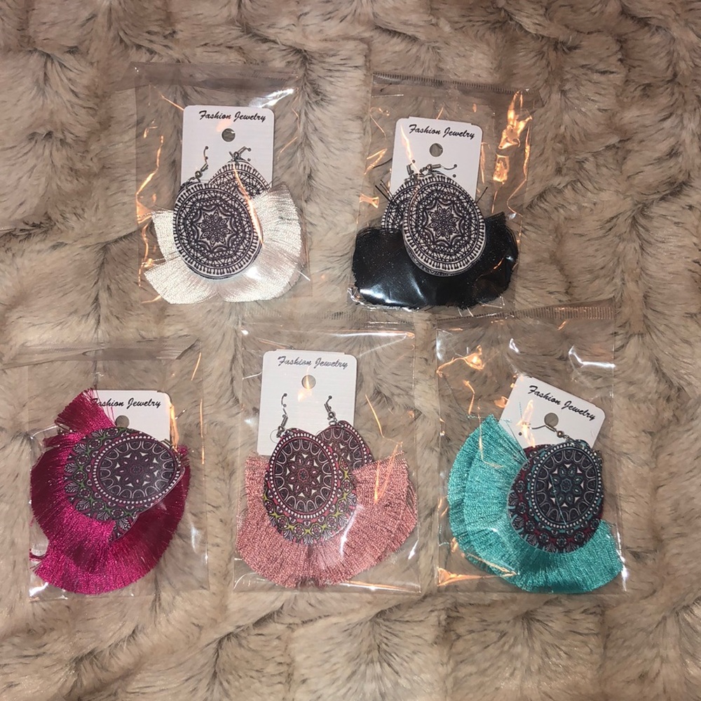 🌟NEW WOOD TASSLE DANGLE EARRINGS🌟